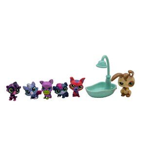 Littlest Pet Shop LPS Lot Of 7 Walmart Rabbit Dog Meercat Bear Cat Bathtub Read